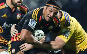 After eight seasons with the Chiefs, the former All Black loose forward Tanerau Latimer is to play for the Blues.