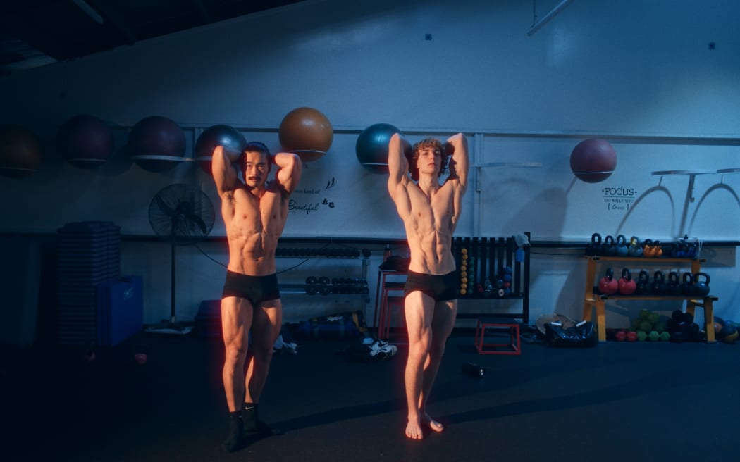 Bodybuilder Hayden training for competition
