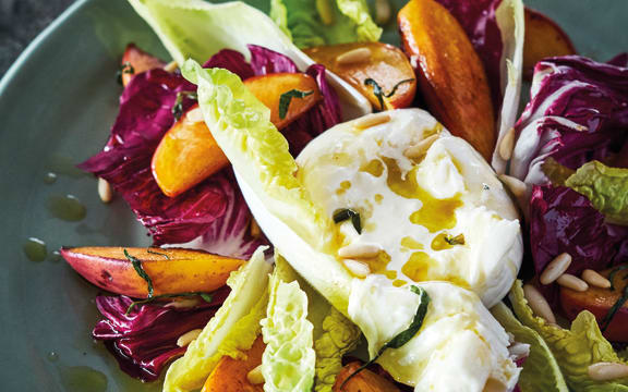 SharedKitchen PeachBurrataSalad