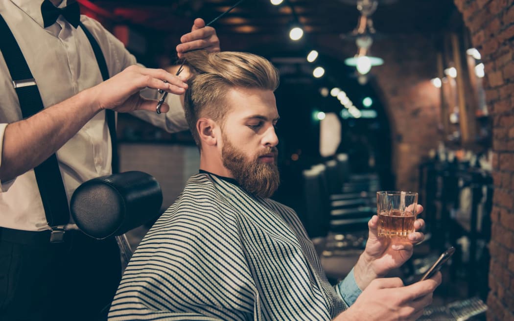 barber, drinking