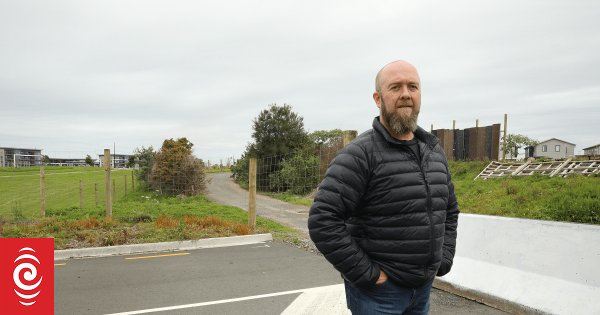 Hobsonville's Scott Point residents 'held hostage' due to roadworks on only access road