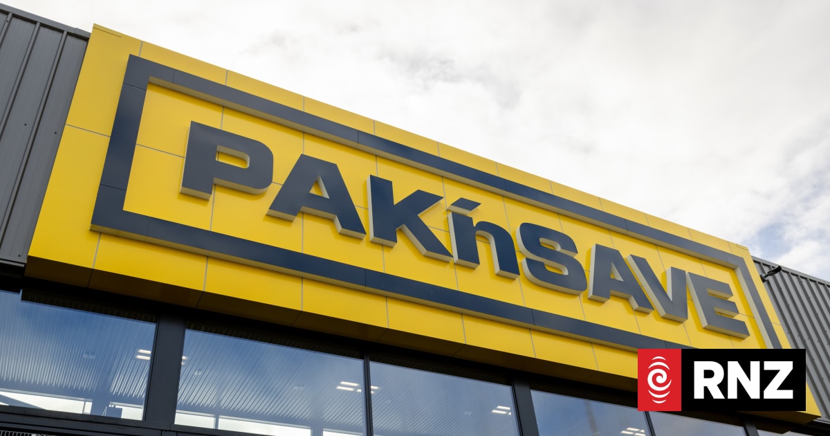Pak'nSave apologises after searching customer's bag without permission