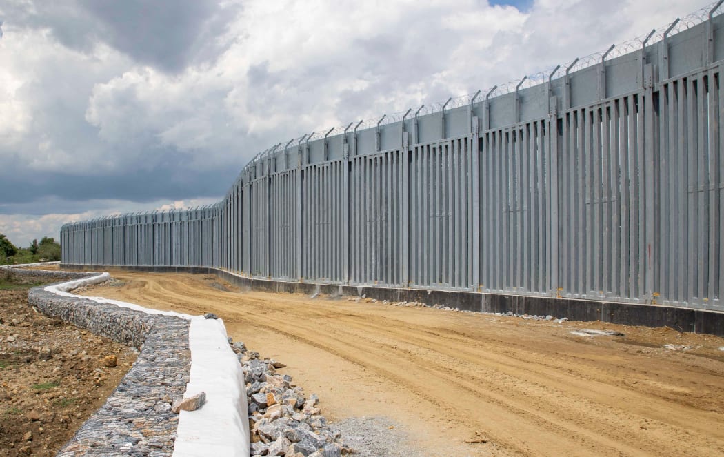 Greece is reinforcing the Greek Turkish borders with personnel, cameras, drones, heavy vehicles, FRONTEX officers but also with a 5 meter tall fence.