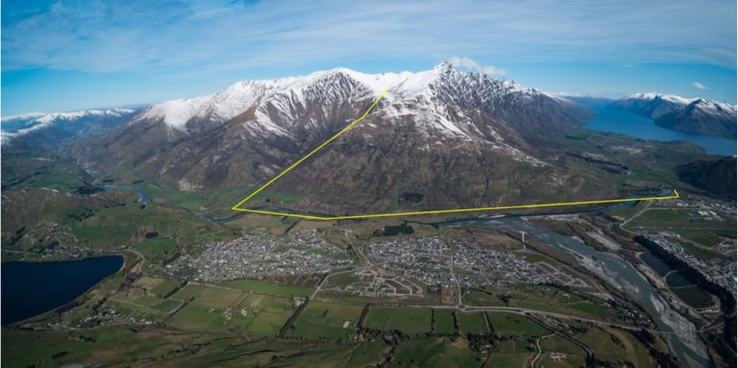The proposed route for the gondola from Remarkables Park (far right) to the Remarkables ski field (top centre).
