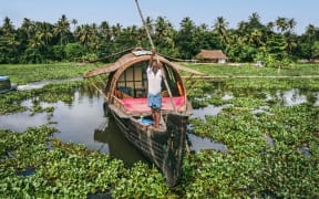 We see few other kettavallams as we travel the waterways