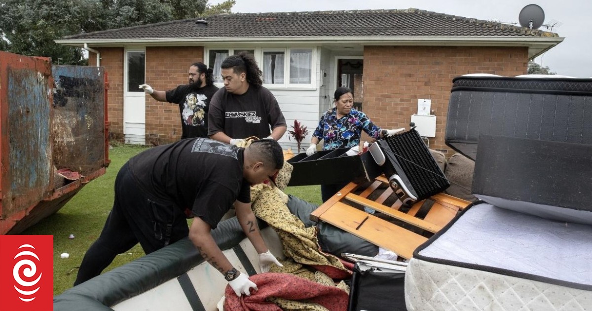 Residents Return To Flood Hit Auckland Neighbourhoods Rnz News