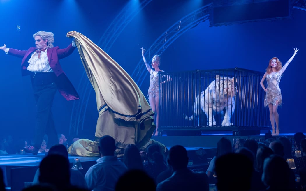 Seigfried & Roy: the unauthorised opera