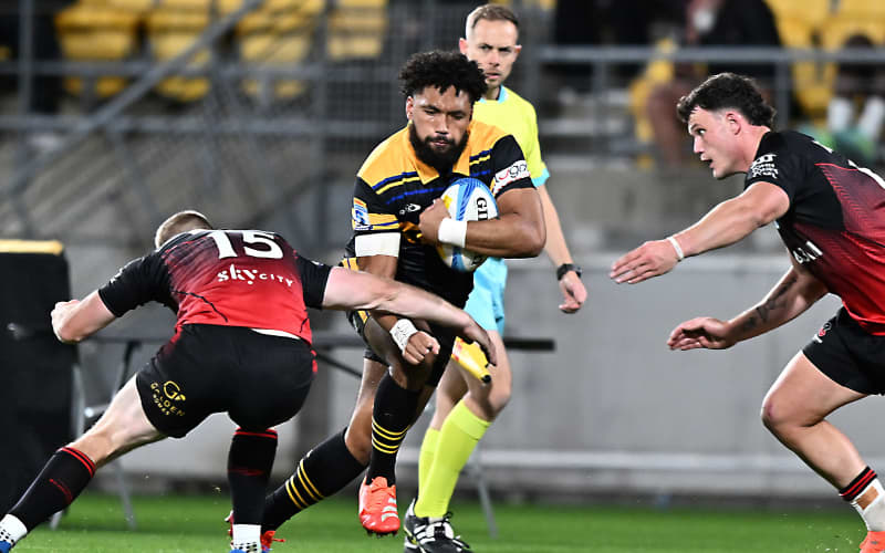 Super Rugby Pacific: Hurricanes beat Crusaders to stay at top of table ...