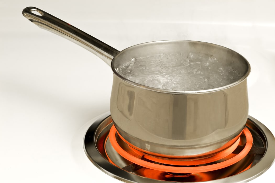 Kawerau residents are being told their water needs to come to a rolling boil for one minute and using a pot on the stove is an ideal way to do it.
