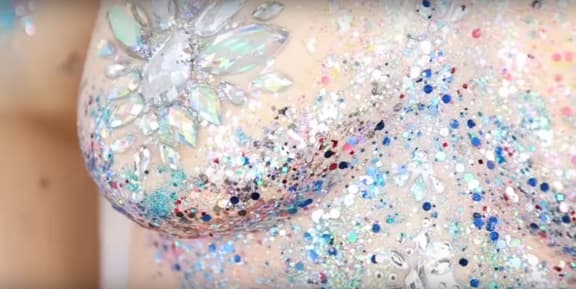 Glitter breast