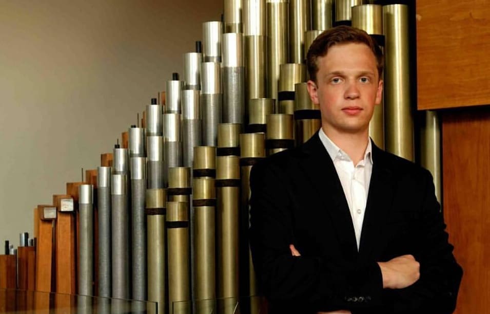 Organist Thomas Gaynor