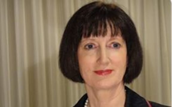 Dr Karleen Edwards