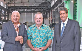 French Polynesia's representative Heremoana Maamaatuaiahutapu with Fiji Prime Minister Frank Bainimarama (left) and Palau president Surangel Whipps Jr (right).