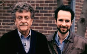 Kurt Vonnegut (L) and Robert B Weide