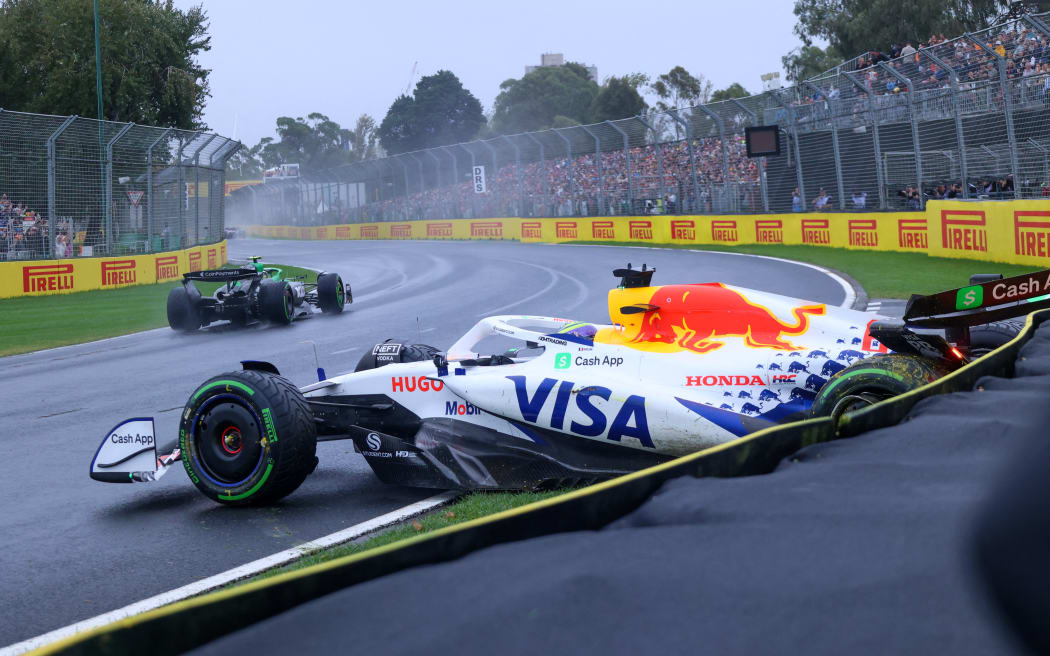 Isack Hadjar of France drives the (6) Visa Cash app RB VCARB02 Honda RBPT and crashes during the Formula 1 Louis Vuitton Australian Grand Prix 2025 on March 16, 2025, at Albert Park Grand Prix Circuit in Melbourne, Australia. (Photo by Alessio Morgese/Zsombor Toth/NurPhoto) (Photo by Alessio Morgese / NurPhoto / NurPhoto via AFP)