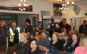 Close to 100 people packed out a community meeting in Seatoun on Tuesday night to raise their concerns about crime on Wellington's Miramar peninsula.