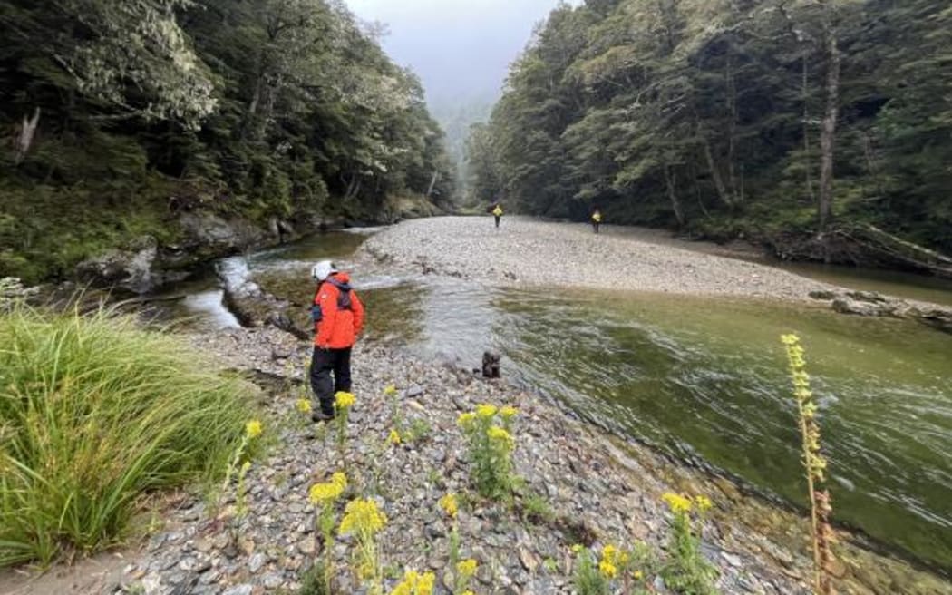 Three men have been rescued after being reported missing while rafting on the Waikaia River