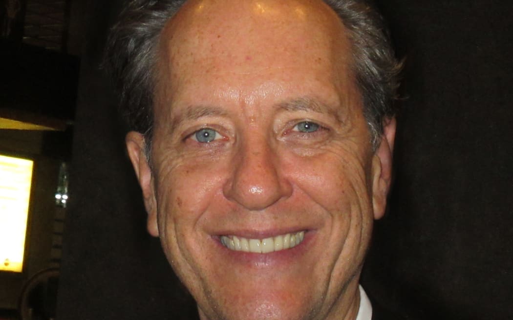 Richard E Grant