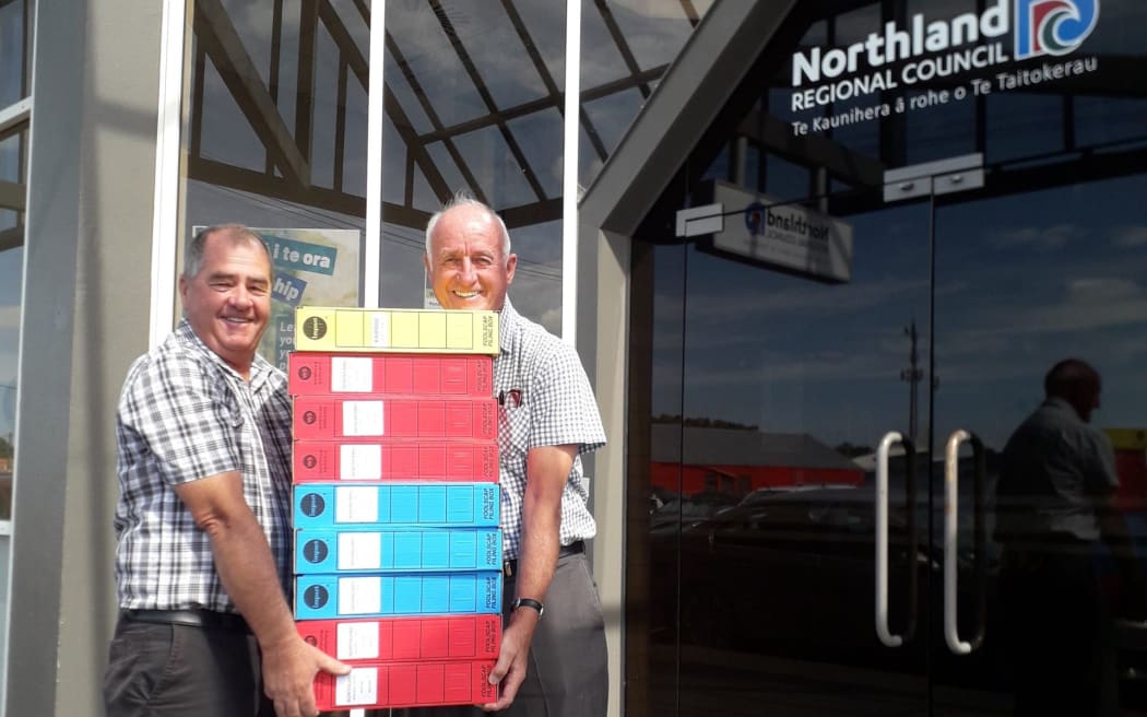 John Bain (right) with fellow Democracy Northland member Robin Grieve in February 2021 outside NRC in Whangārei with boxes of signatures petitioning that council as well as FNDC and KDC to poll their communities about new Māori wards.