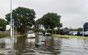 Flooding in Ellerslie/Greenlane.