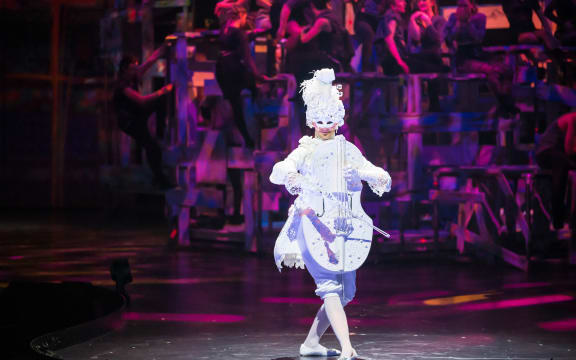 Rock Me Amadeus, Carolyn Gibson, New Zealand