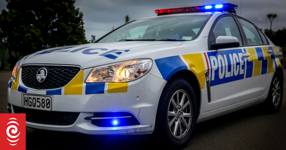 Search, rescue mission underway for 'disoriented' trampers in Raglan bush