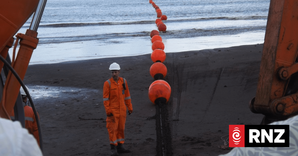 Samoan govt bails out CSL over cable debt | RNZ News