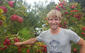 Chris Honnis Beekeeper