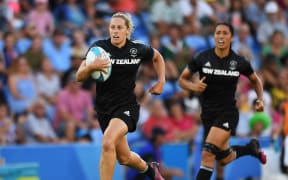 Kelly Brazier on the charge for the Black Ferns sevens.