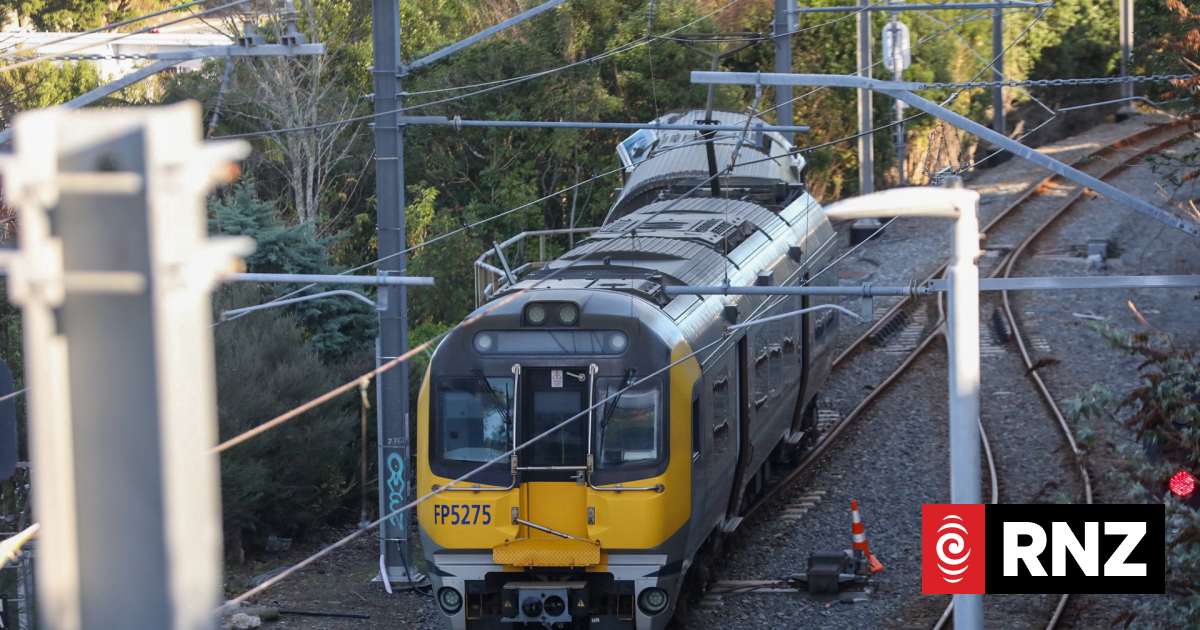 Trains between Wellington and Johnsonville remain suspended 