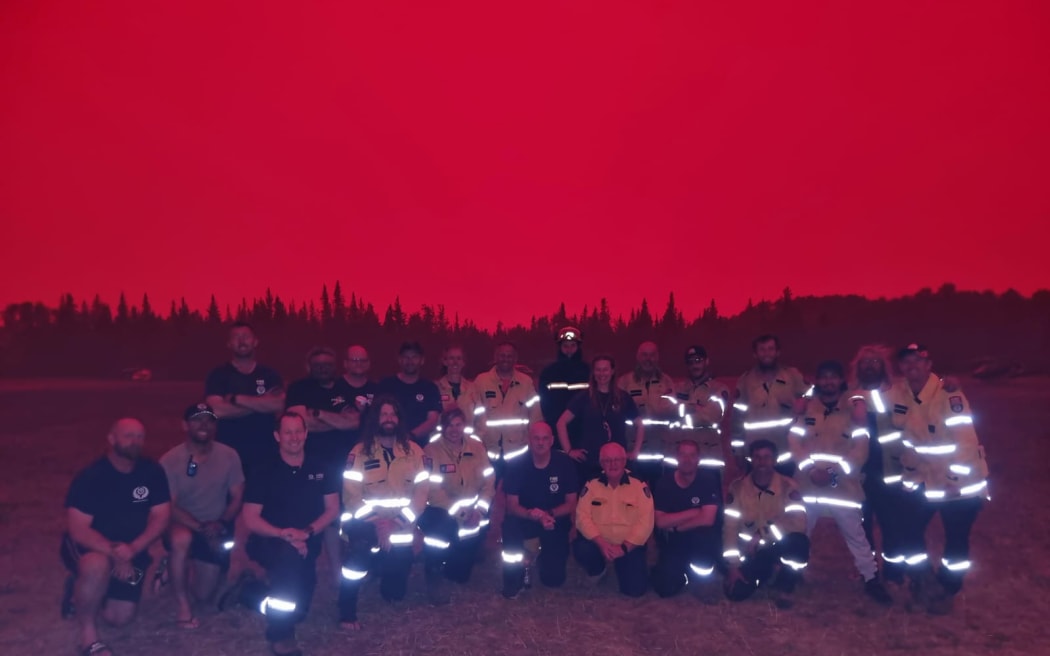 Kiwi firefighters helping out in Canada
