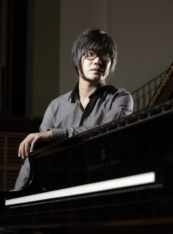 Dong Yi Lee