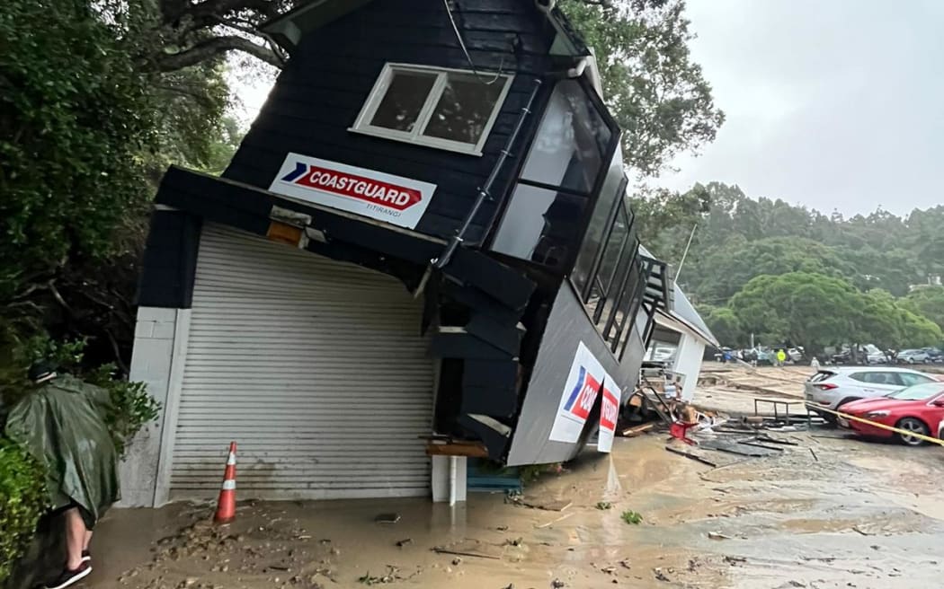 Damage to buildings at French Bay south of Titirangi