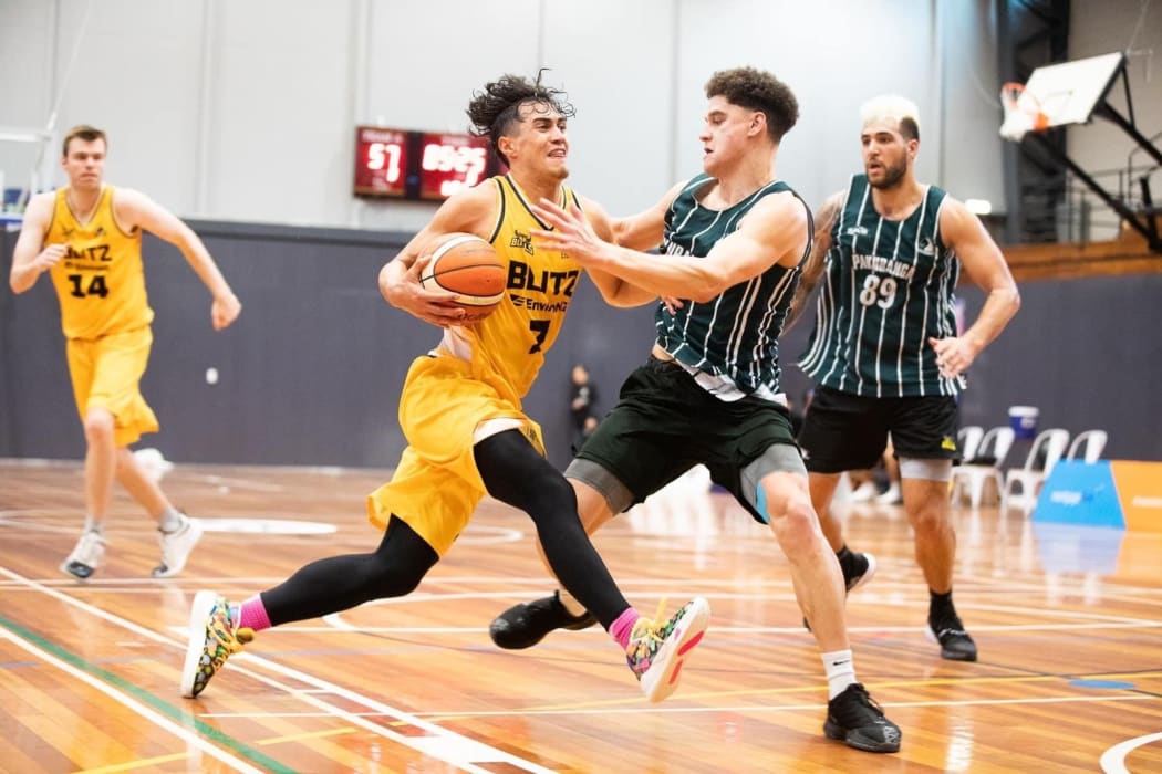 Pafe Momoiseā credits social leagues and community groups for keeping him motivated.