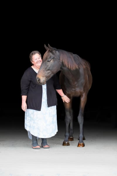 Maria Baigent with Dubai Shuffle at AnnaRehab.