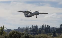 An Air New Zealand domestic flight leaves Rotorua airport.  Photo / Andrew Warner