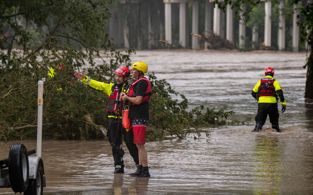 COMFORT, TEXAS - JULY 04: Boerne Search and Rescue teams prepare deployment routes along the Guadalupe River on July 4, 2025 in Comfort, Texas. Heavy rainfall caused flooding along the Guadalupe River in central Texas with multiple fatalities reported.   Eric Vryn/Getty Images/AFP (Photo by Eric Vryn / GETTY IMAGES NORTH AMERICA / Getty Images via AFP)