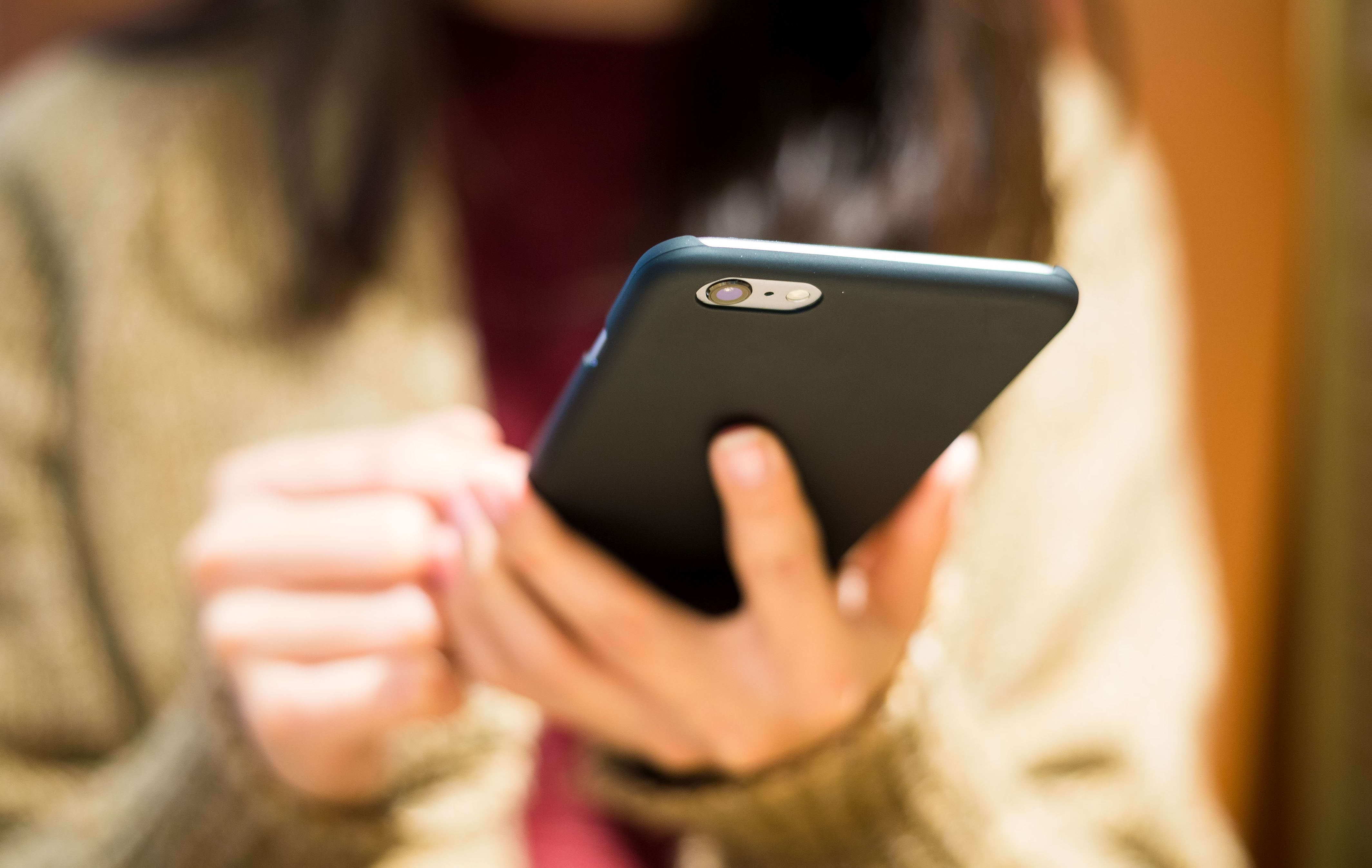 Woman use of cellphone