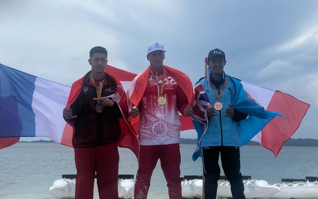 Tahiti's Teimoana Taputu claimed the first gold medal at the 2025 Pacific Mini Games in Palau, taking out the V1 500 metres open men's final in va'a (outrigger) racing.