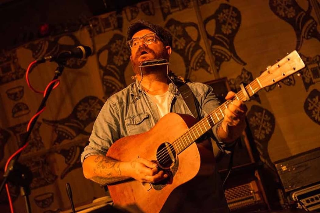 Adam McGrath performing Bob Dylan's 'Political World' live at the Wine Cellar