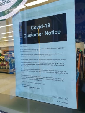 Customer notice at Victoria St Countdown.
