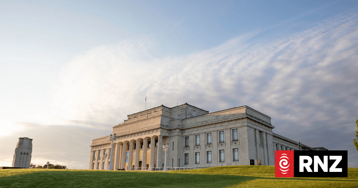 Mayor backs Auckland Museum's request for government funding - but it has no plans to help
