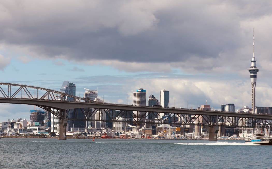 Mixed reaction to government's multibillion Auckland harbour tunnels