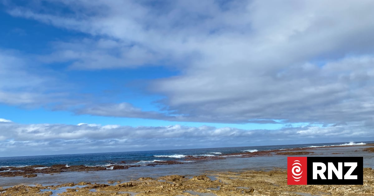 Cook Islands fisherman recounts finding suspected cocaine washed ashore