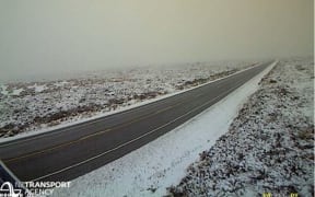 Snow around the Desert Road at 7.21am on Sunday 2 June.