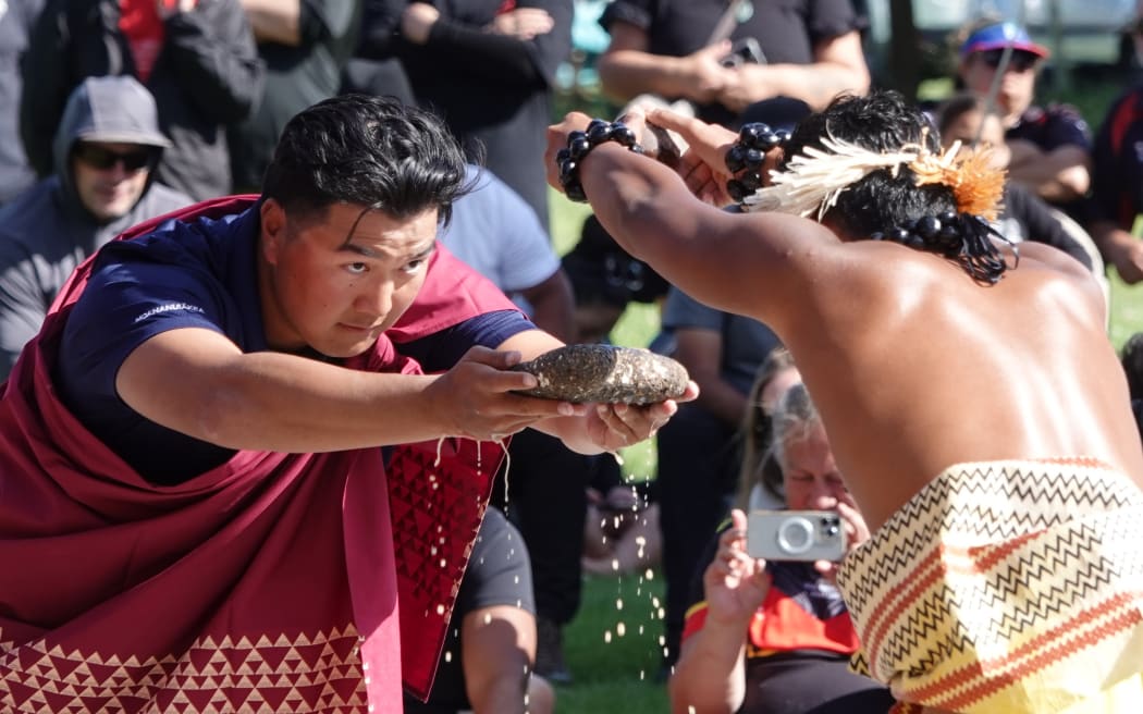 The ‘awa (kava) ceremony included a blessing of the journey’s mauri stones.