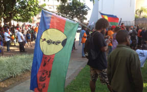 Wednesday 19-07-2017. Protestors in Noumea the Commission politique et citoyenneté du FLNKS et Nationalistes tweeted - "The protest for a right to vote," with an FLNKS flag emoticon.
