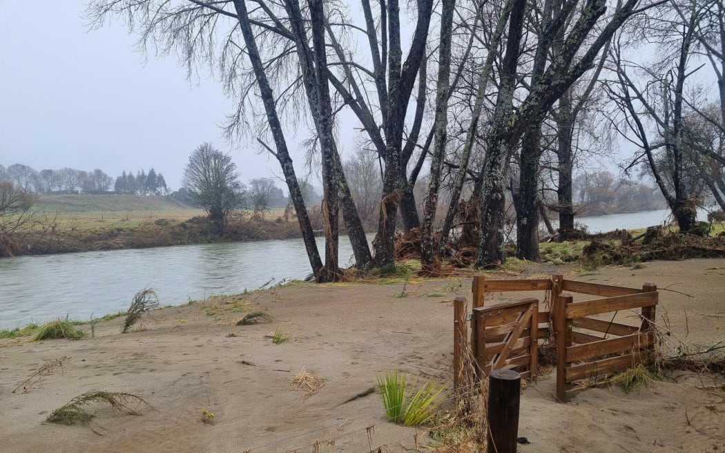 Flooding at Motueka River down river of Pokororo.