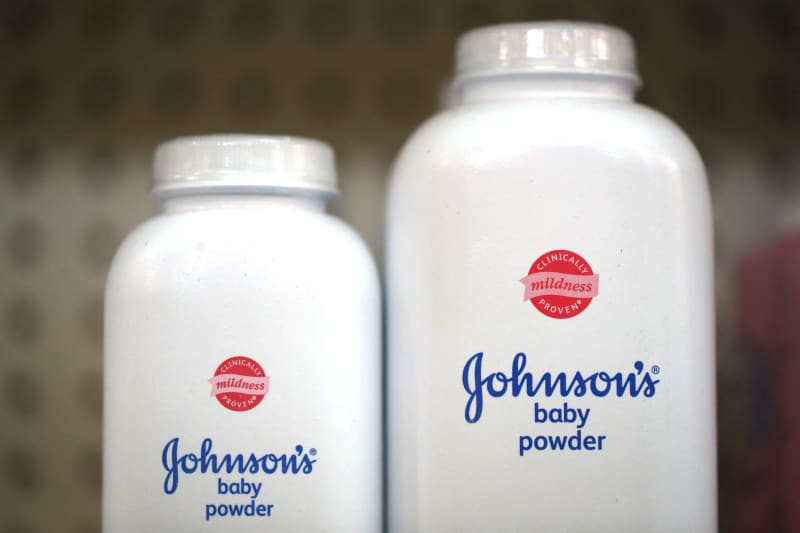 SAN ANSELMO, CALIFORNIA - OCTOBER 18: Containers of Johnson's baby powder made by Johnson and Johnson sits on a shelf at Jack's Drug Store on October 18, 2019 in San Anselmo, California. Johnson & Johnson, the maker of Johnson's baby powder, announced a voluntary recall of 33,000 bottles of baby powder after federal regulators found trace amounts of asbestos in a single bottle of the product. (Photo Illustration by Justin Sullivan/Getty Images) (Photo by JUSTIN SULLIVAN / GETTY IMAGES NORTH AMERICA / Getty Images via AFP)