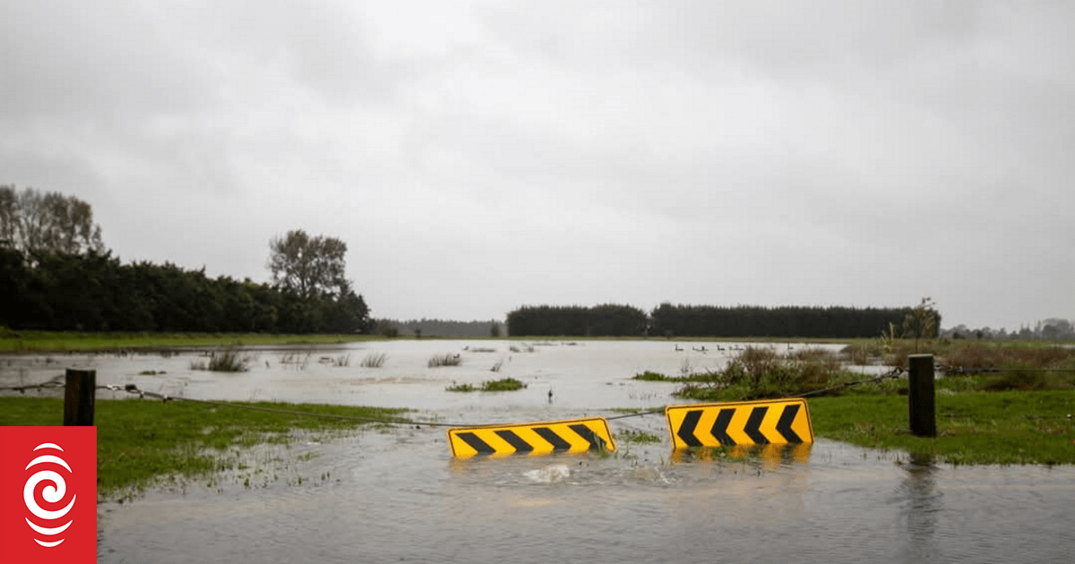 As the sea level rises, who will pay? Councils seek answers